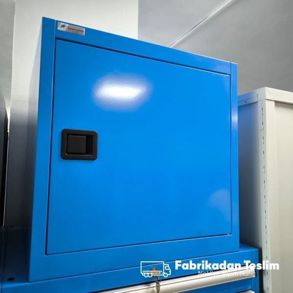 Raflı Takım Dolabı 600x600x600 mm